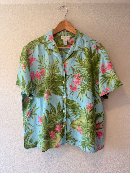 Jones New York Tops - JONES NEW YORK Tropical Floral Linen Short-Sleeve Shirt
